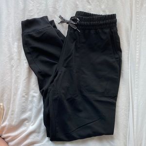 Jaanuu 2 in 1 performance jogger scrubs